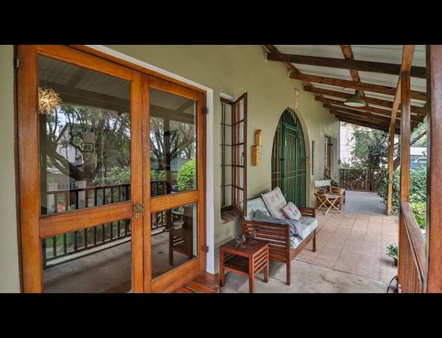 6 BEDROOM HOUSE FOR SALE IN KENSINGTON